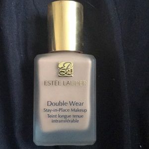 Estée Lauder Double wear foundation